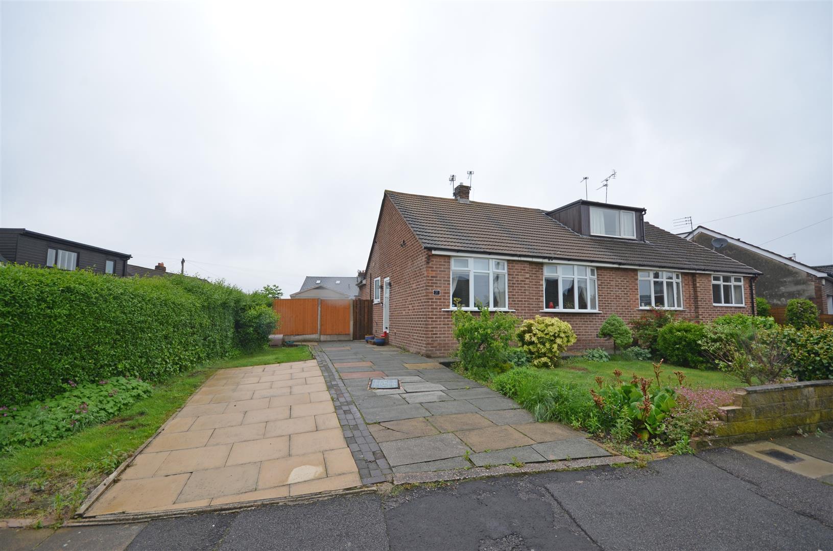 Cumberland Avenue, Dukinfield Home Estate Agents